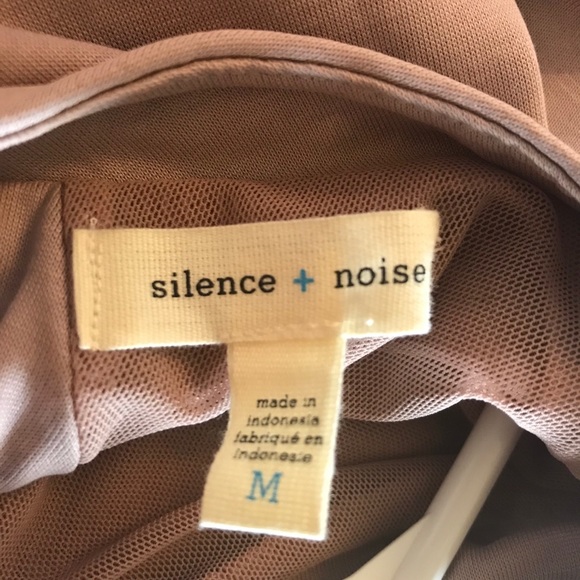 Urban Outfitters Dress - Picture 3 of 5